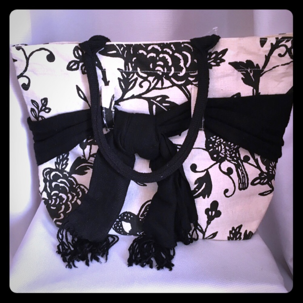 🌺 NEW! Floral Canvas Tote